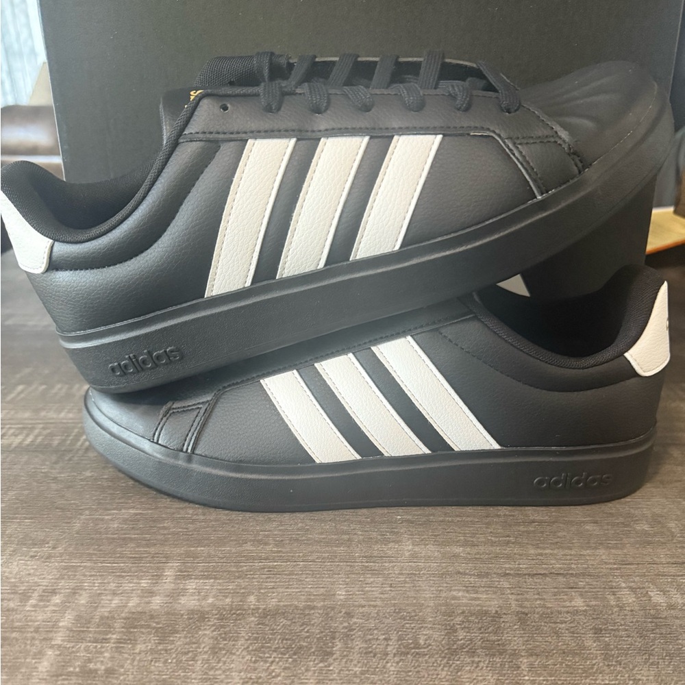 Adidas Streettalk